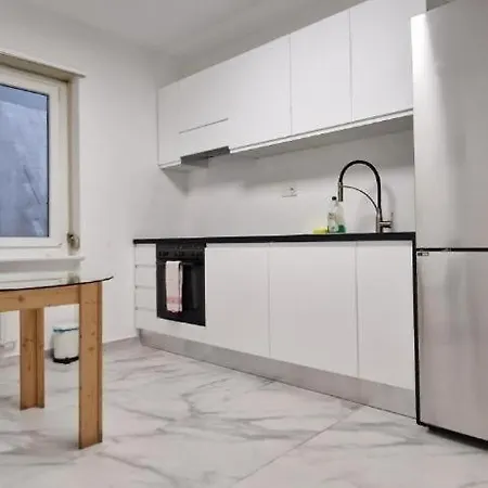 Lakeview With Self Check-in & Private Parking On Request Lugano
