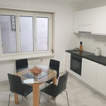 Apartment Lakeview With Self Check-in & Private Parking On Request